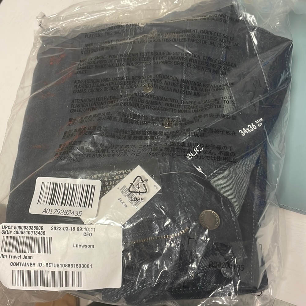 NWT men’s banana republic travel Jean